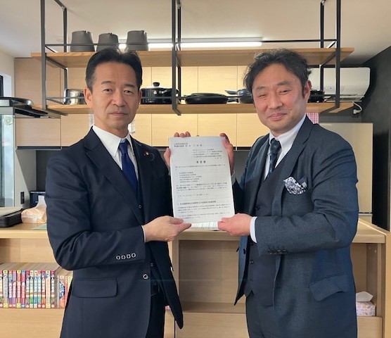 公明党の岡本三成政務調査会長はじめ公明党の皆様が視察に来られました